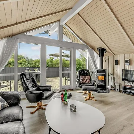 Pet Friendly Home In Hemmet With Kitchen Holiday home Falen