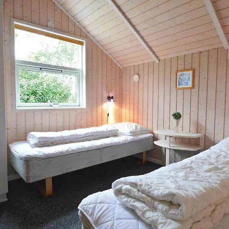 Holiday home Pet Friendly Home In Hemmet With Kitchen